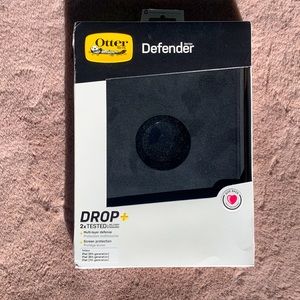 Black Otter Box Defender Drop+ IPad Case